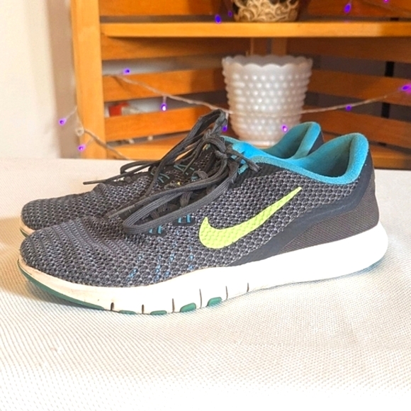Nike Shoes - Nike Flex TR 7 Training sneakers